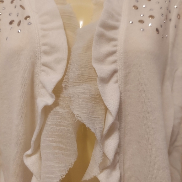 Poof Excellence Long Sleeve off white ruffle cardigan size 2x - Picture 3 of 9